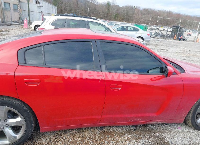 Photo 13 of 2013 Dodge Charger SXT (VIN 2C3CDXHG3DH584055)