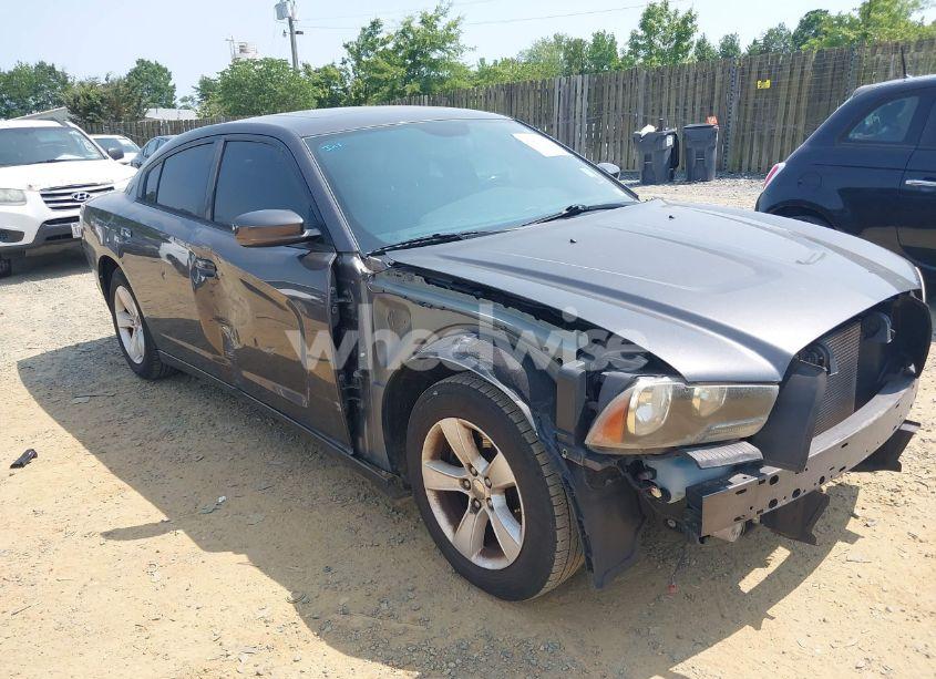 2014 Dodge Charger SXT (VIN 2C3CDXHG3EH288258) main photo