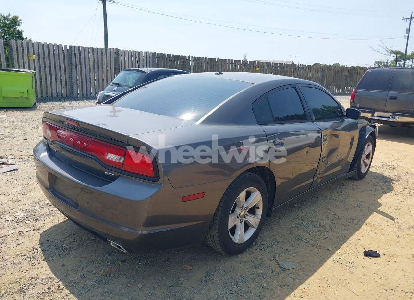 Photo 4 of 2014 Dodge Charger SXT (VIN 2C3CDXHG3EH288258)