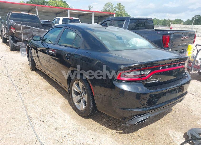 Photo 3 of 2016 Dodge Charger SXT (VIN 2C3CDXHG3GH232940)