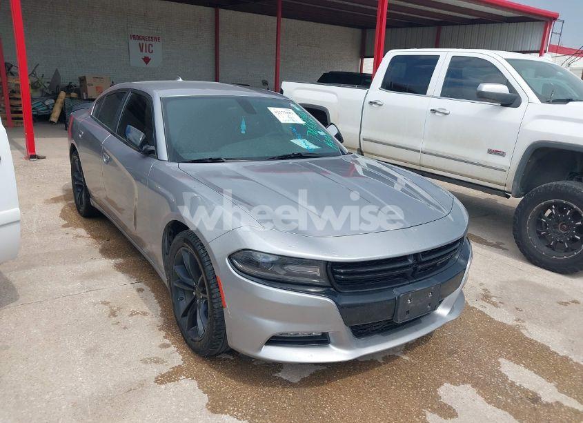 2016 Dodge Charger SXT (VIN 2C3CDXHG3GH333427) main photo