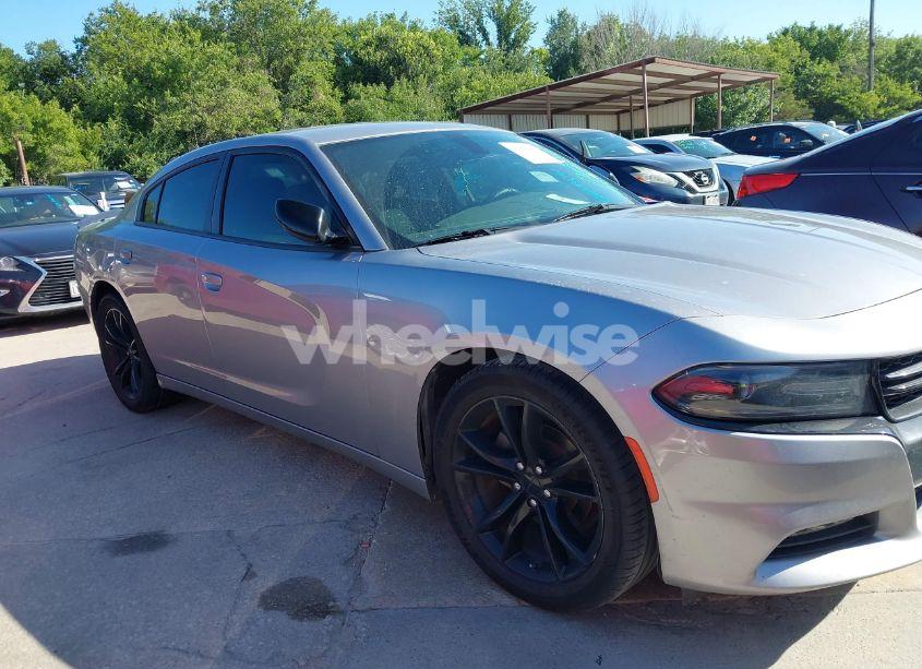 Photo 13 of 2016 Dodge Charger SXT (VIN 2C3CDXHG3GH333427)