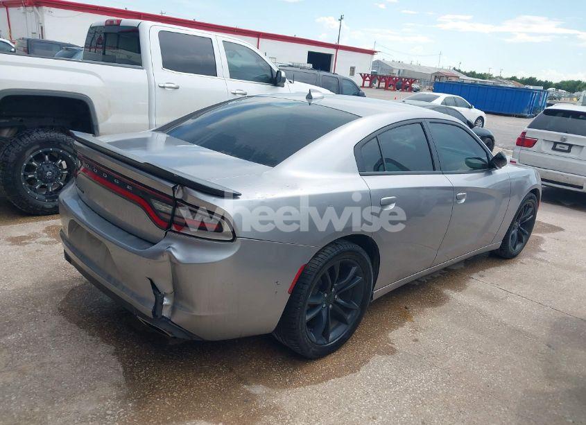 Photo 4 of 2016 Dodge Charger SXT (VIN 2C3CDXHG3GH333427)