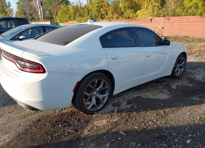 Photo 4 of 2016 Dodge Charger SXT (VIN 2C3CDXHG3GH356481)