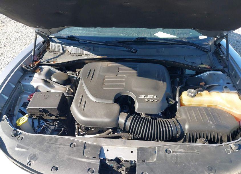 Photo 10 of 2018 Dodge Charger SXT PLUS RWD (VIN 2C3CDXHG3JH133560)