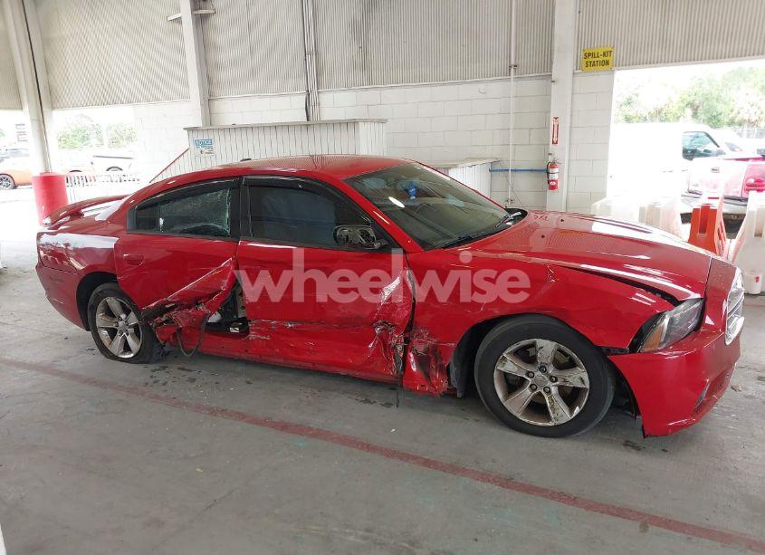 Photo 13 of 2013 Dodge Charger SXT (VIN 2C3CDXHG4DH532045)