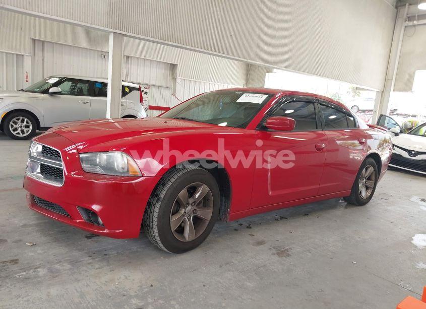 Photo 14 of 2013 Dodge Charger SXT (VIN 2C3CDXHG4DH532045)