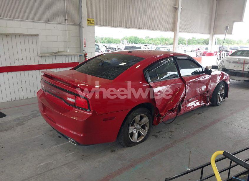 Photo 4 of 2013 Dodge Charger SXT (VIN 2C3CDXHG4DH532045)