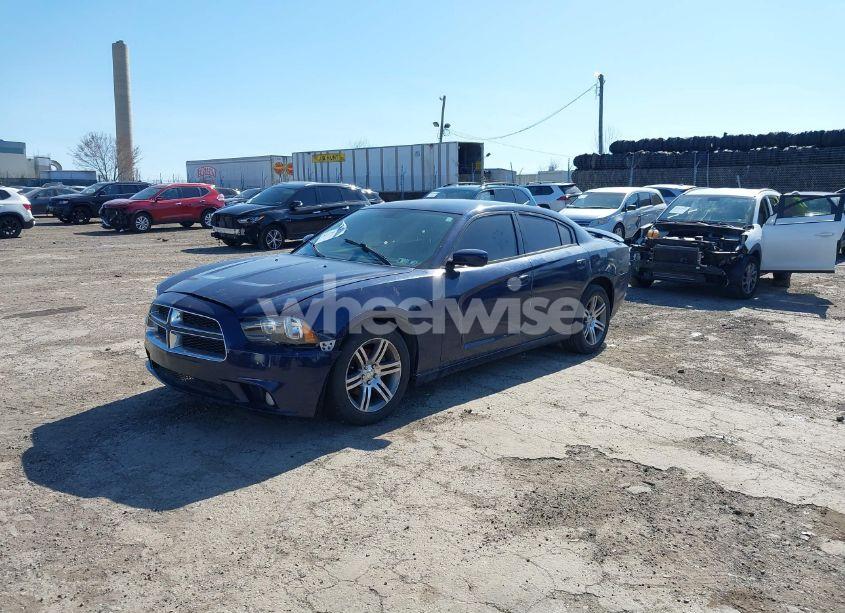 Photo 2 of 2013 Dodge Charger SXT (VIN 2C3CDXHG4DH563943)