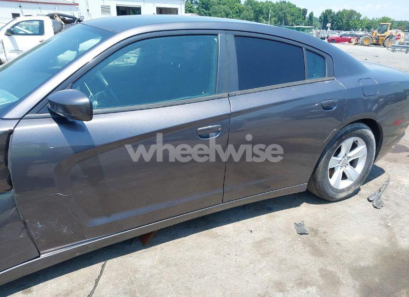 Photo 18 of 2014 Dodge Charger SXT (VIN 2C3CDXHG4EH347463)