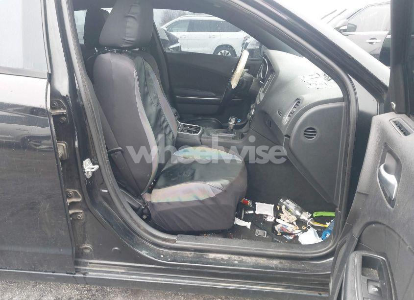 Photo 5 of 2015 Dodge Charger SXT (VIN 2C3CDXHG4FH819727)