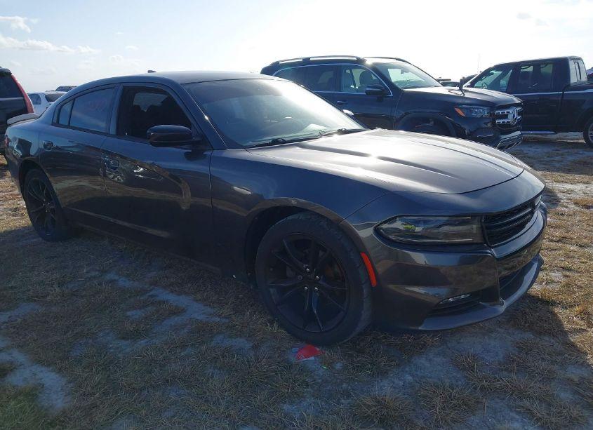 2016 Dodge Charger SXT (VIN 2C3CDXHG4GH281497) main photo