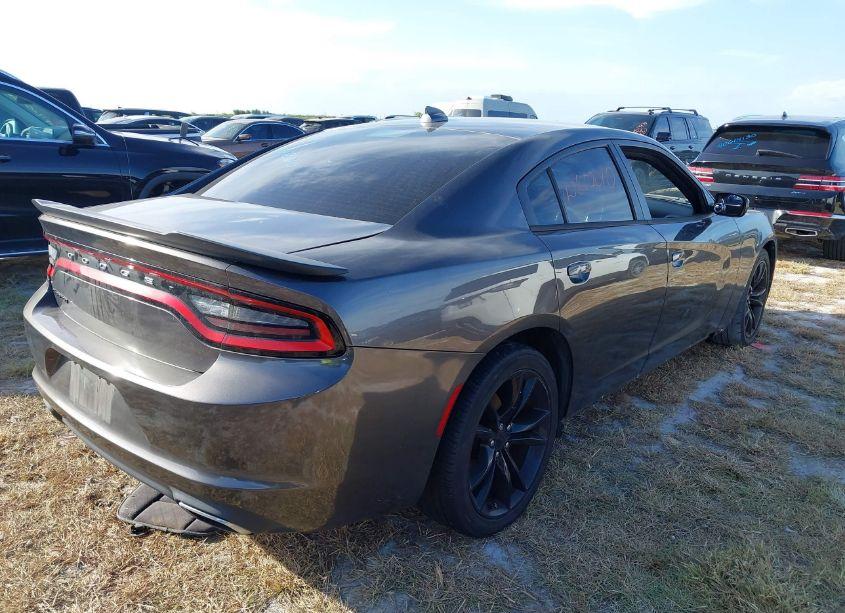 Photo 4 of 2016 Dodge Charger SXT (VIN 2C3CDXHG4GH281497)