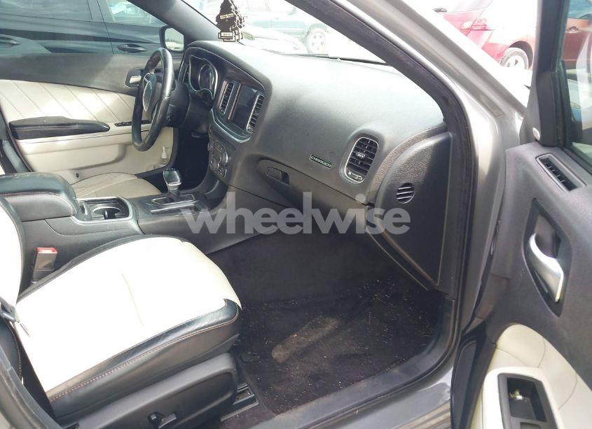 Photo 5 of 2017 Dodge Charger SXT RWD (VIN 2C3CDXHG4HH547893)