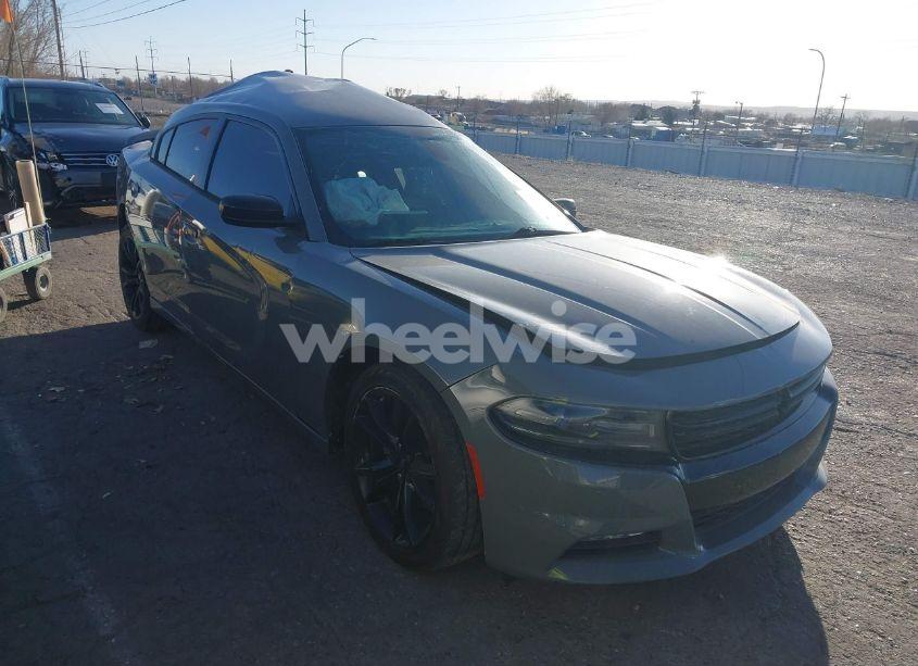 2017 Dodge Charger SXT RWD (VIN 2C3CDXHG4HH652563) main photo
