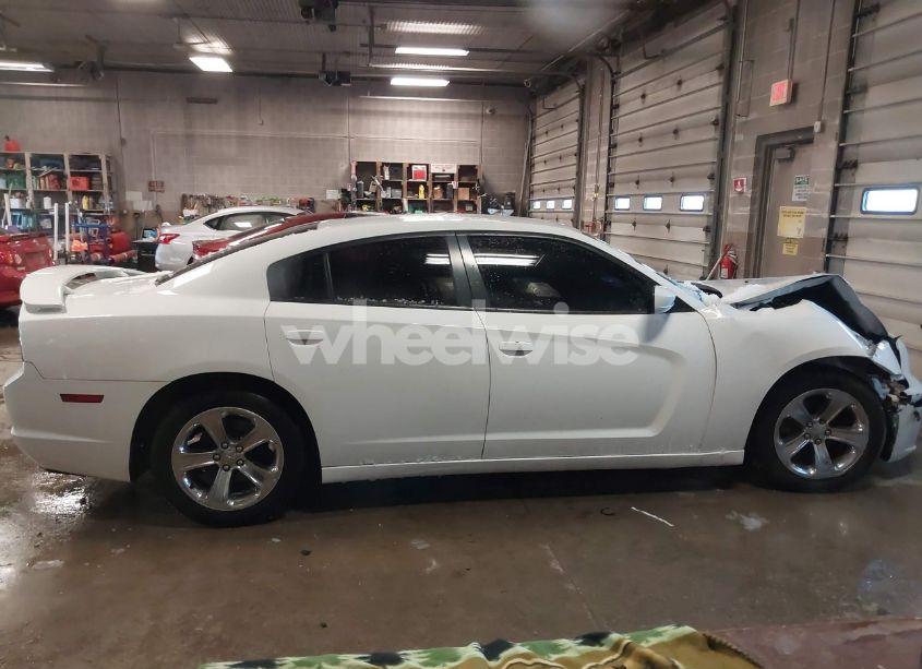 Photo 13 of 2012 Dodge Charger SXT (VIN 2C3CDXHG5CH270535)