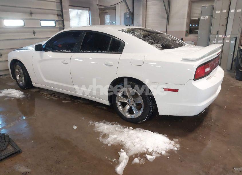 Photo 3 of 2012 Dodge Charger SXT (VIN 2C3CDXHG5CH270535)