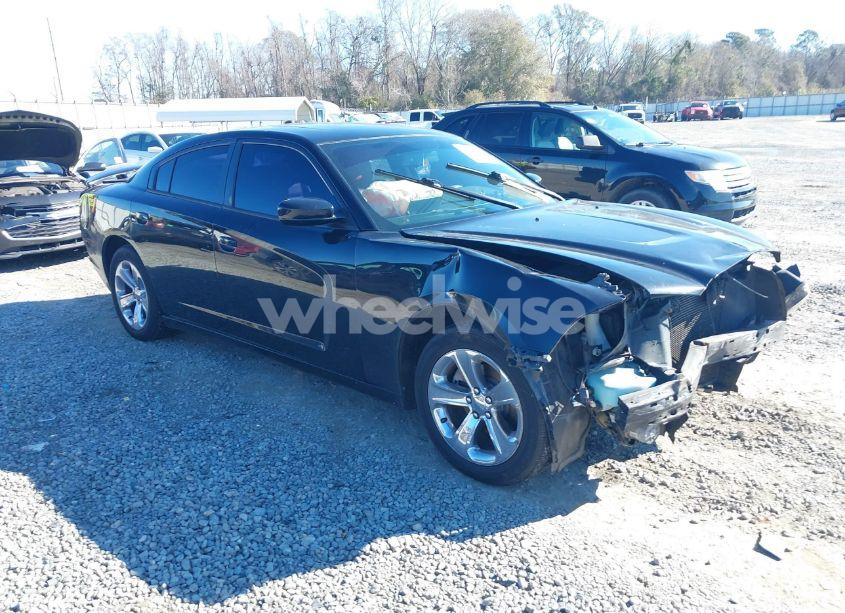2013 Dodge Charger SXT PLUS (VIN 2C3CDXHG5DH570786) main photo