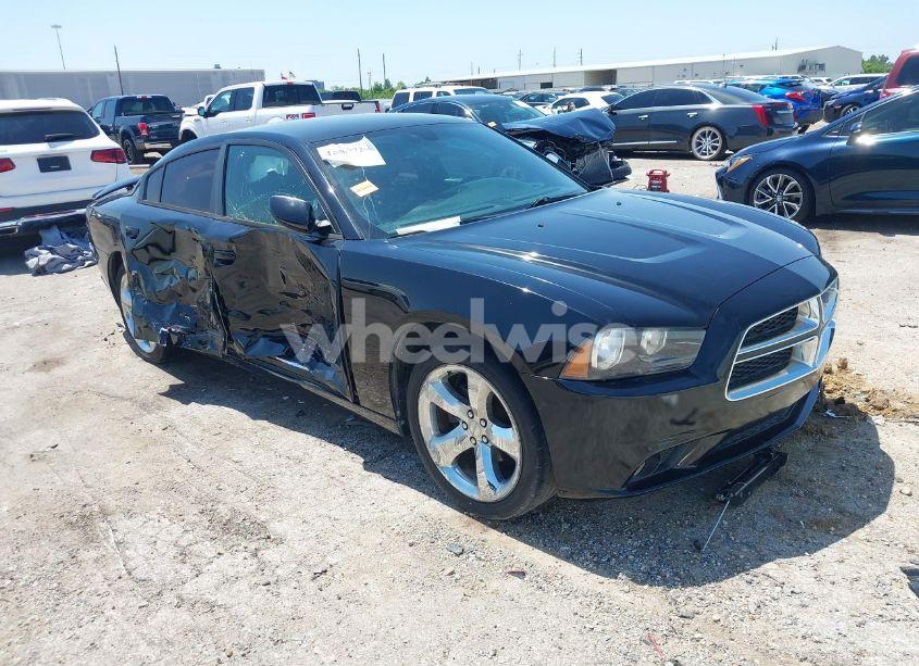 2014 Dodge Charger SXT (VIN 2C3CDXHG5EH256671) main photo