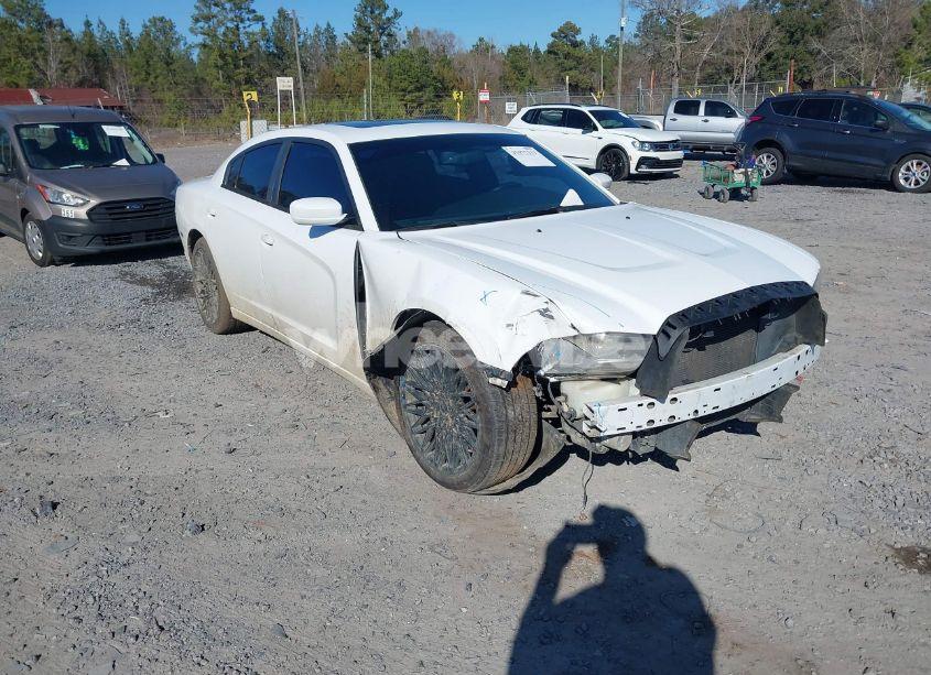 2014 Dodge Charger SXT (VIN 2C3CDXHG5EH314214) main photo