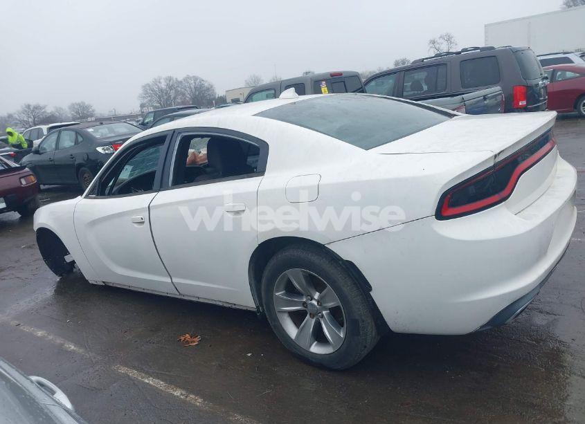 Photo 14 of 2015 Dodge Charger SXT (VIN 2C3CDXHG5FH734119)