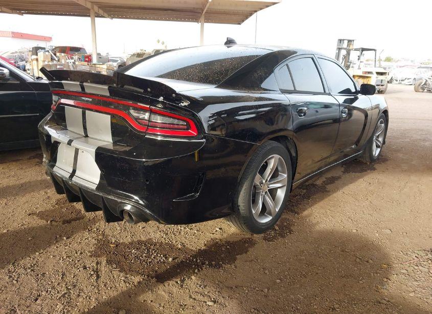Photo 4 of 2016 Dodge Charger SXT (VIN 2C3CDXHG5GH215718)