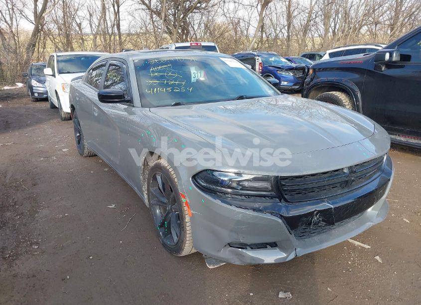 2017 Dodge Charger SXT RWD (VIN 2C3CDXHG5HH557283) main photo