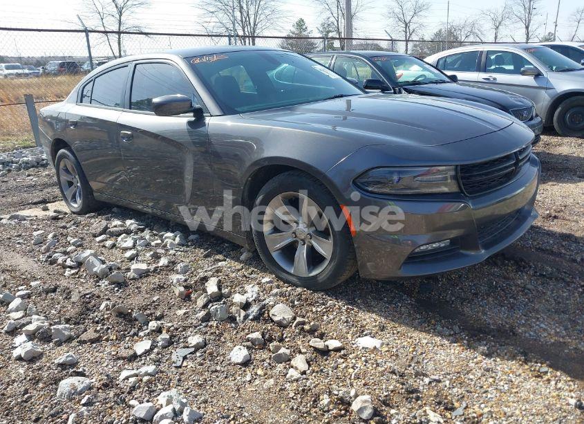 2017 Dodge Charger SXT RWD (VIN 2C3CDXHG5HH562340) main photo