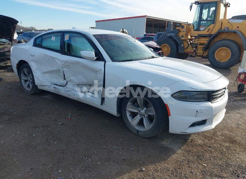 2017 Dodge Charger SXT RWD (VIN 2C3CDXHG5HH569255) main photo
