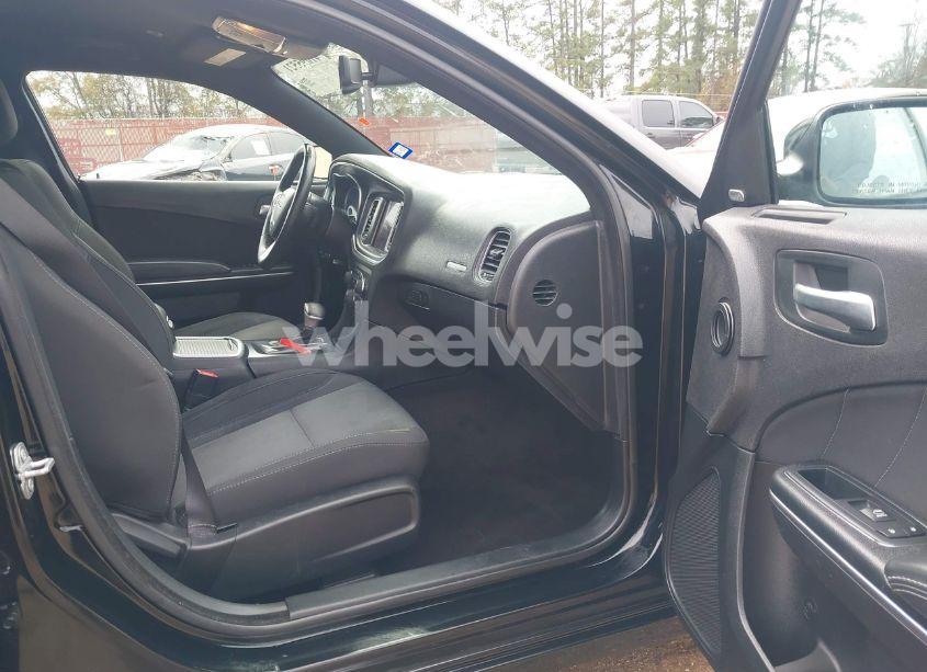 Photo 5 of 2017 Dodge Charger SXT RWD (VIN 2C3CDXHG5HH609320)