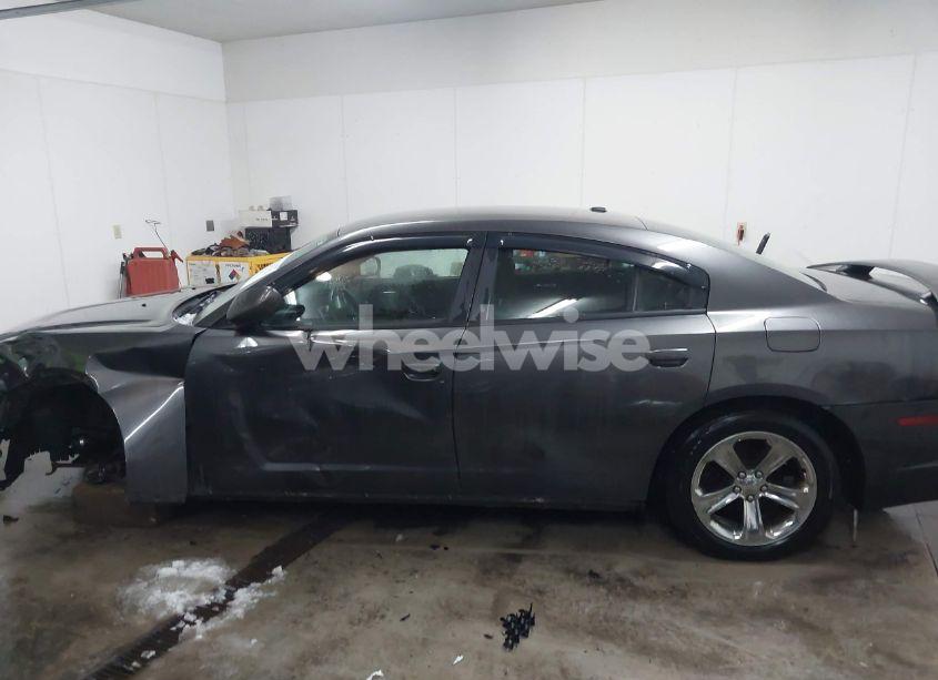 Photo 15 of 2013 Dodge Charger SXT (VIN 2C3CDXHG6DH701398)