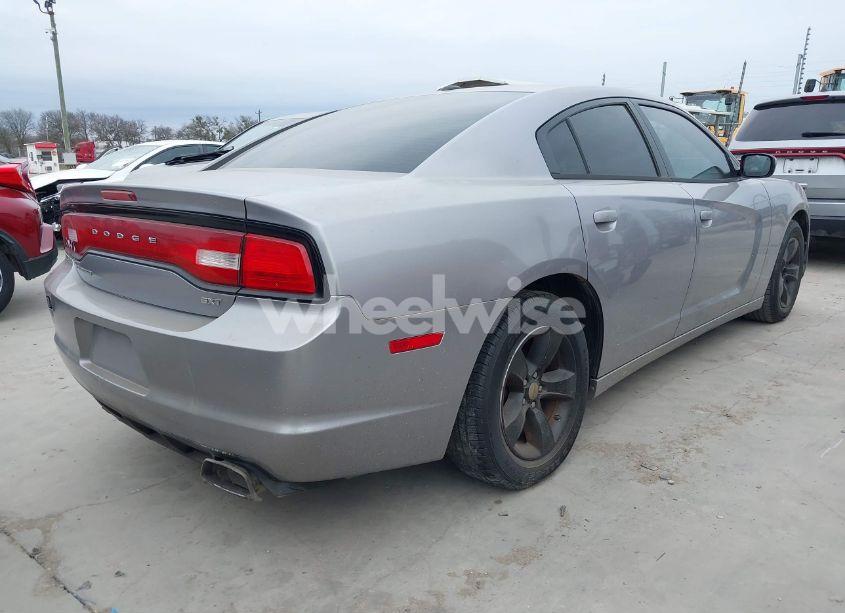 Photo 4 of 2014 Dodge Charger SXT (VIN 2C3CDXHG6EH239314)