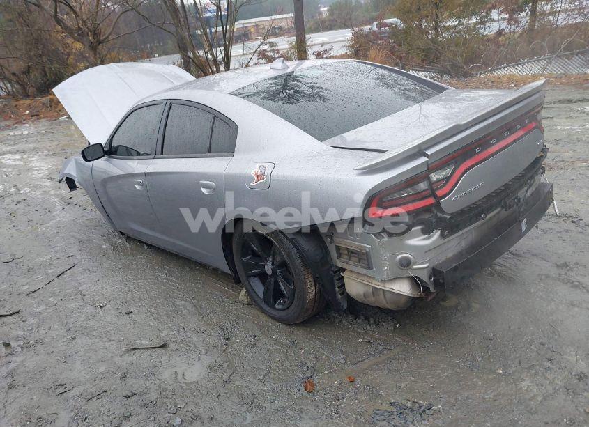 Photo 3 of 2015 Dodge Charger SXT (VIN 2C3CDXHG6FH870159)