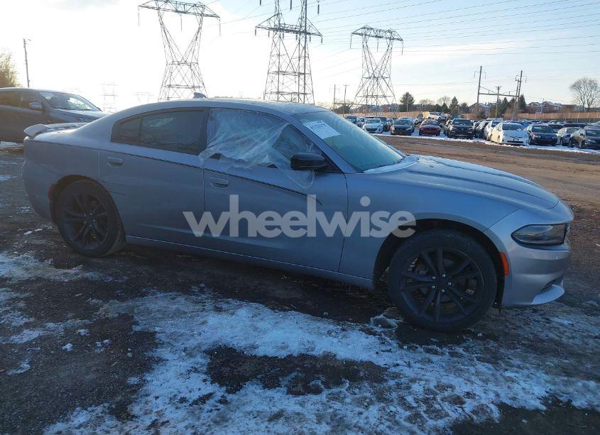 2016 Dodge Charger SXT (VIN 2C3CDXHG6GH132802) main photo