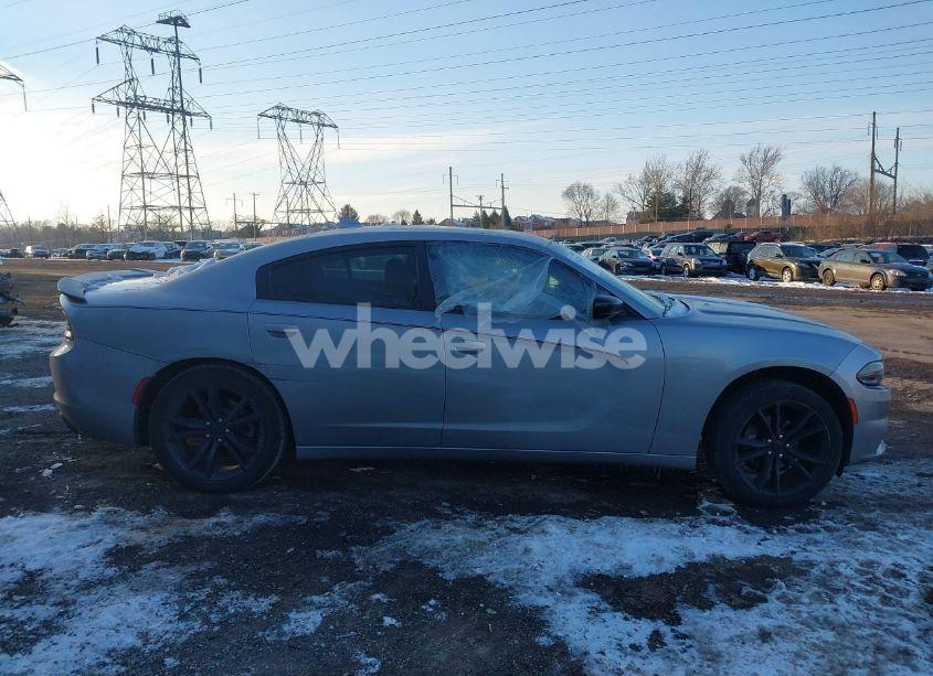 Photo 13 of 2016 Dodge Charger SXT (VIN 2C3CDXHG6GH132802)