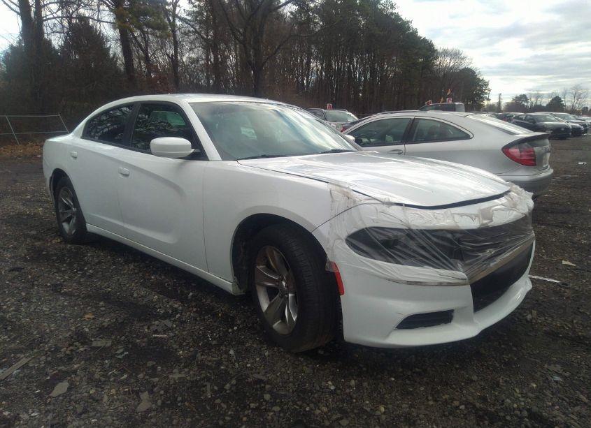 2016 Dodge Charger SXT (VIN 2C3CDXHG6GH350075) main photo