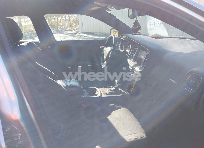 Photo 5 of 2017 Dodge Charger SXT RWD (VIN 2C3CDXHG6HH524762)