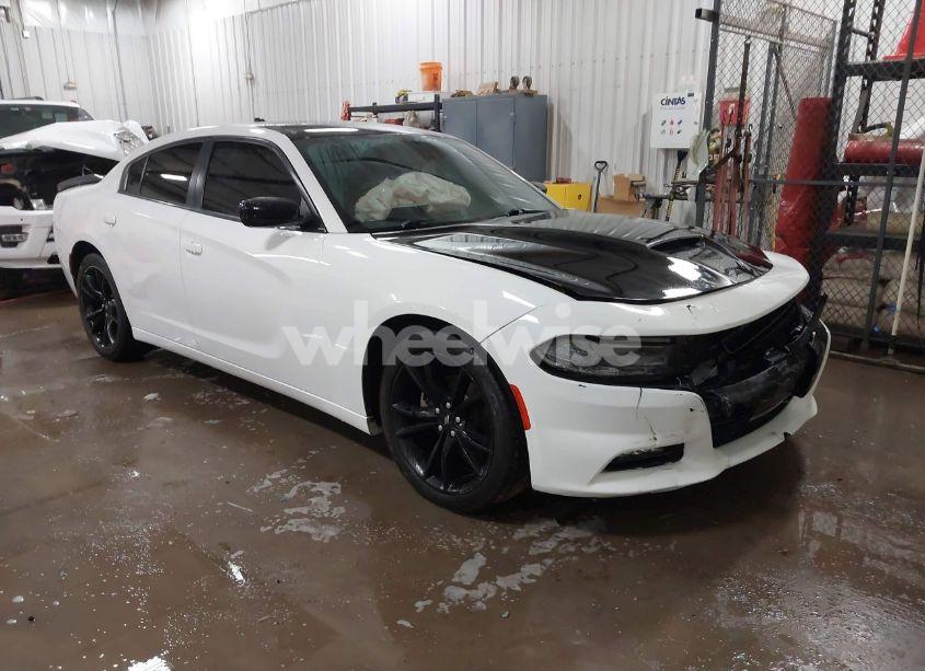2017 Dodge Charger SXT RWD (VIN 2C3CDXHG6HH602036) main photo