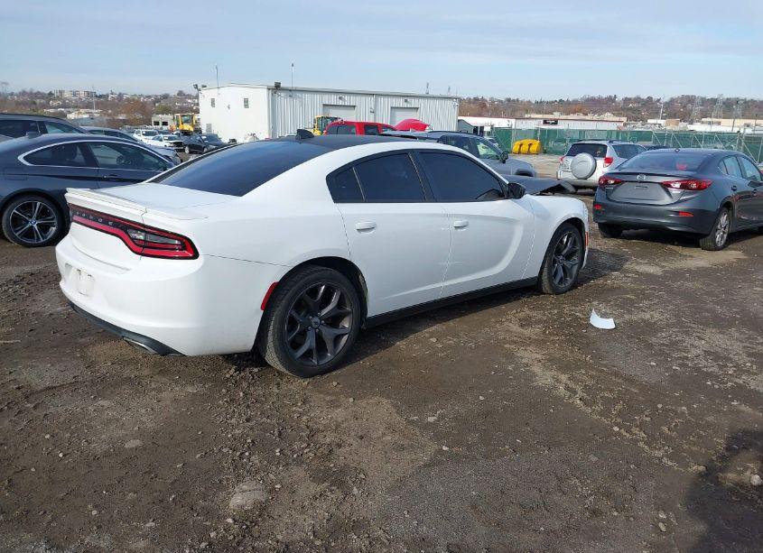 Photo 4 of 2017 Dodge Charger SXT RWD (VIN 2C3CDXHG6HH667324)