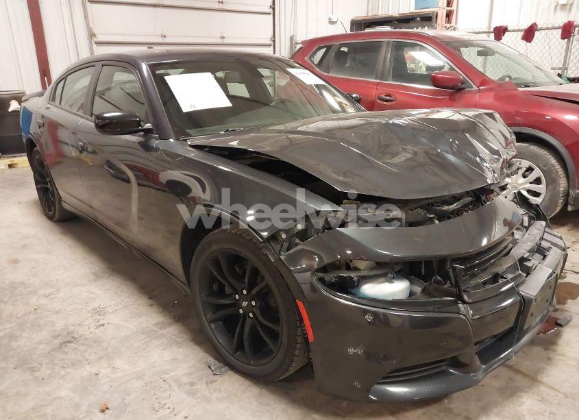 2018 Dodge Charger SXT PLUS RWD (VIN 2C3CDXHG6JH179321) main photo