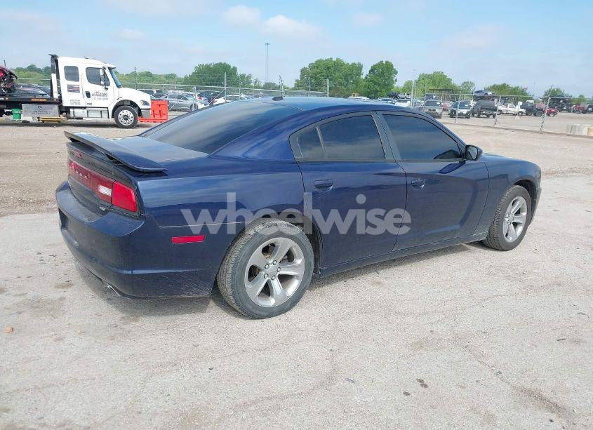 Photo 4 of 2014 Dodge Charger SXT (VIN 2C3CDXHG7EH122177)