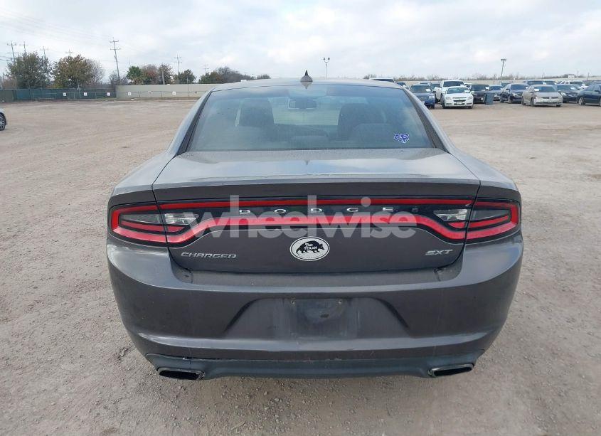 Photo 16 of 2015 Dodge Charger SXT (VIN 2C3CDXHG7FH738320)