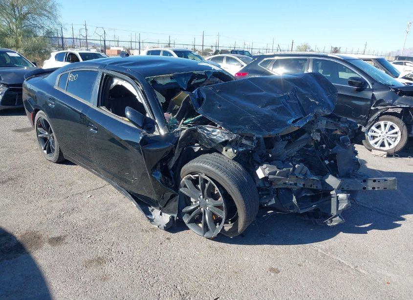 2016 Dodge Charger SXT (VIN 2C3CDXHG7GH187937) main photo