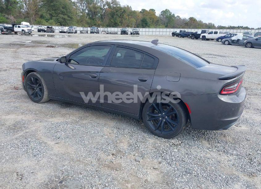 Photo 3 of 2016 Dodge Charger SXT (VIN 2C3CDXHG7GH228910)