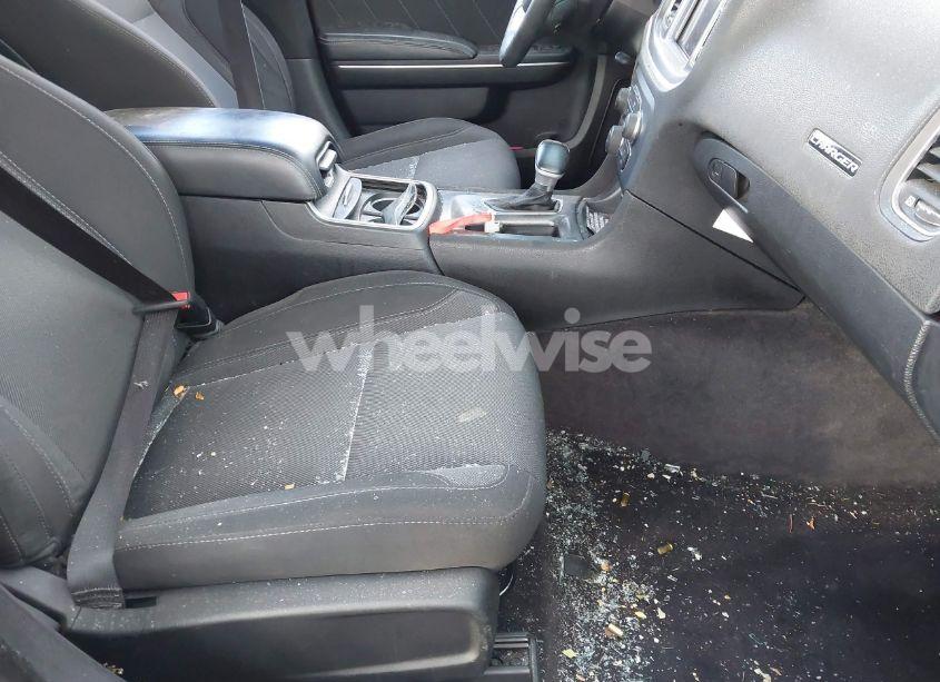 Photo 5 of 2017 Dodge Charger SXT RWD (VIN 2C3CDXHG7HH641928)