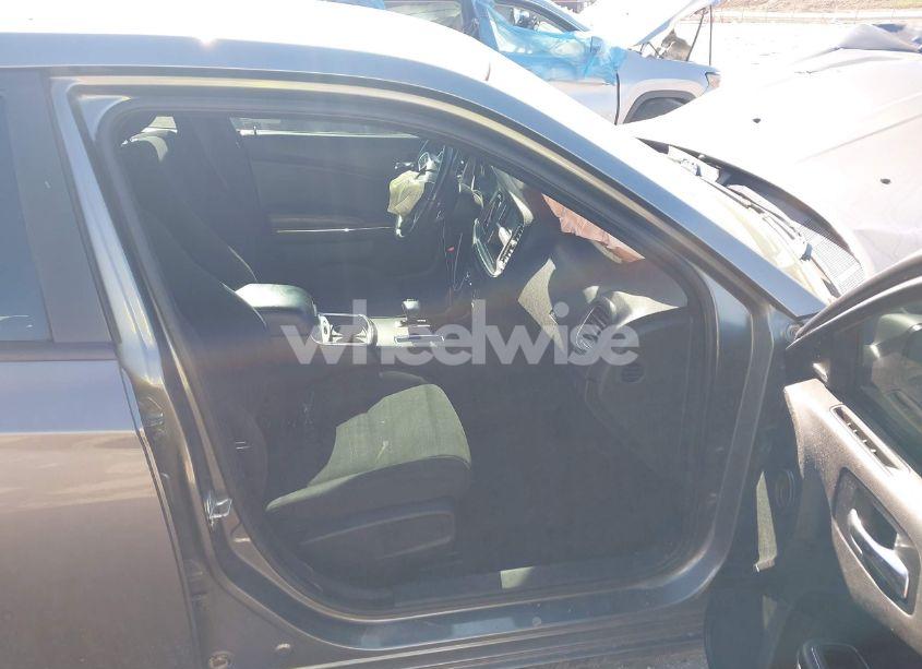 Photo 5 of 2012 Dodge Charger SXT (VIN 2C3CDXHG8CH121990)