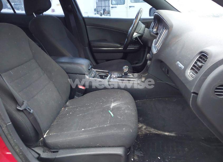 Photo 5 of 2013 Dodge Charger SXT (VIN 2C3CDXHG8DH633086)