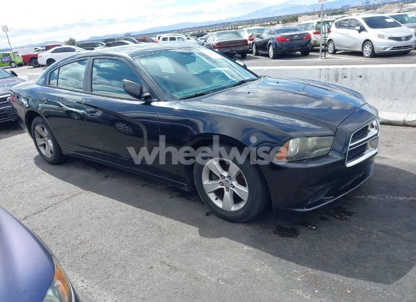 2014 Dodge Charger SXT (VIN 2C3CDXHG8EH262626) main photo