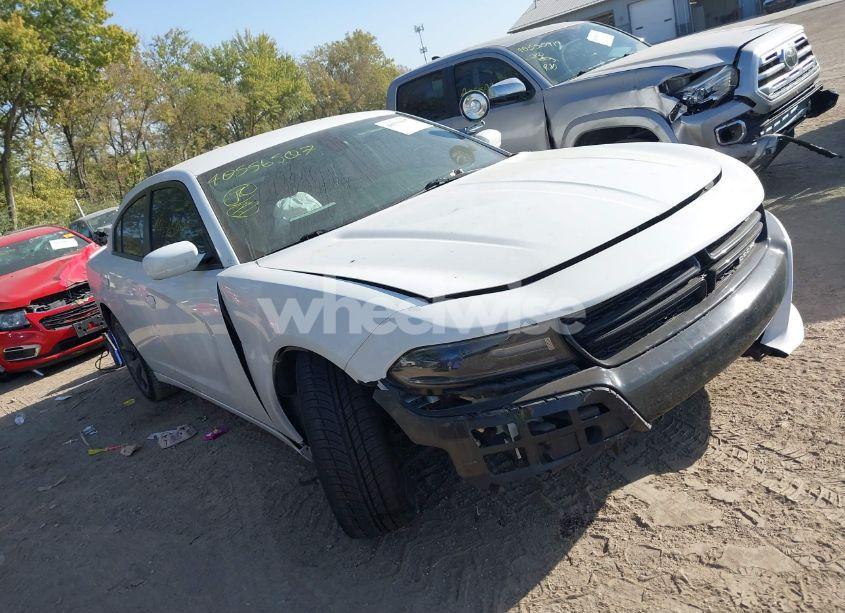 2016 Dodge Charger SXT (VIN 2C3CDXHG8GH347615) main photo