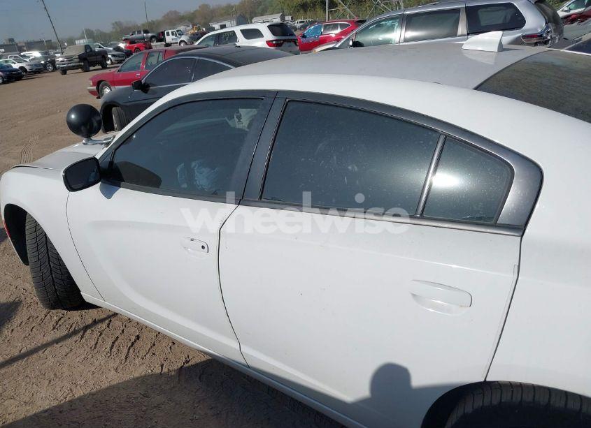 Photo 14 of 2016 Dodge Charger SXT (VIN 2C3CDXHG8GH347615)